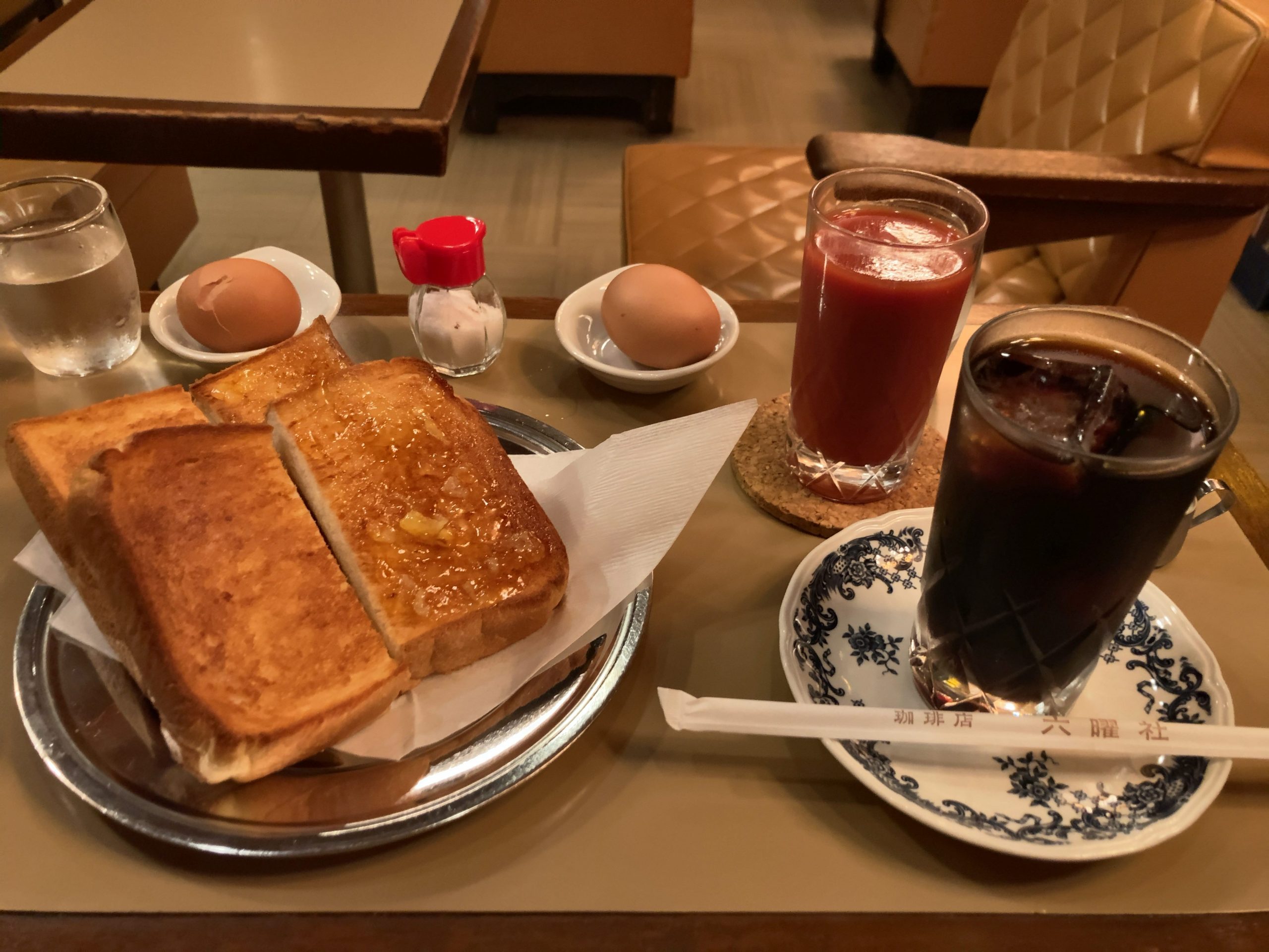 京都三条 六曜社 のモーニング 長年愛され続けている名喫茶 京都館 京都に暮らす人たちと愛する人たちが京都を伝えるwebメディア京都館 京都 に暮らす人たちと愛する人たちが京都を伝えるwebメディア 京都三条 六曜社 のモーニング 長年愛され続けている名喫茶 京都館 京都に暮らす人たちと愛する人たちが京都を伝えるwebメディア京都館 京都 に暮らす人たちと愛する人たちが京都を伝えるwebメディア