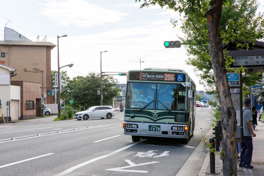 206番系統の市バス | 京都館京都館
