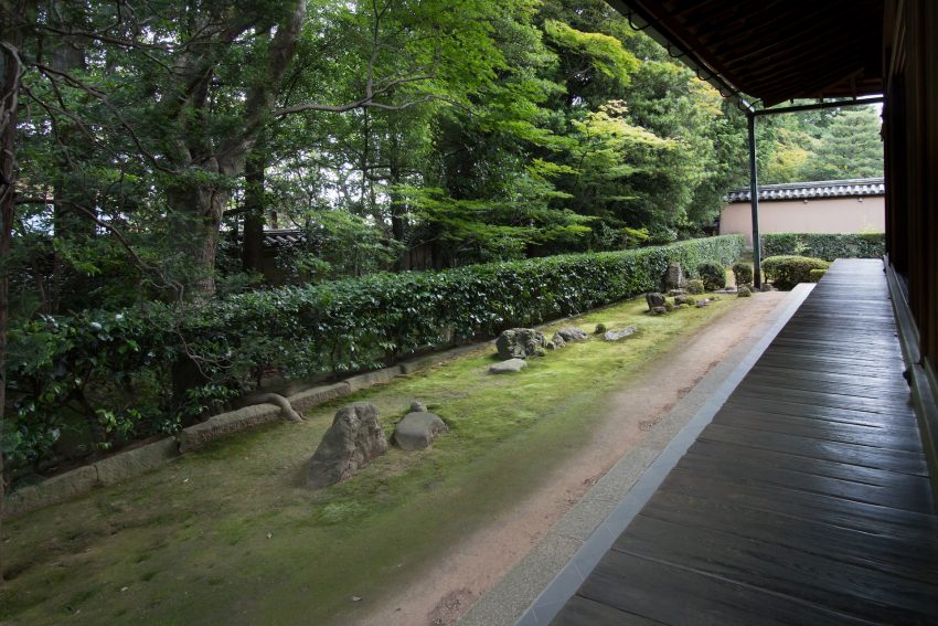 大徳寺真珠庵『七五三の庭』伝村田珠光