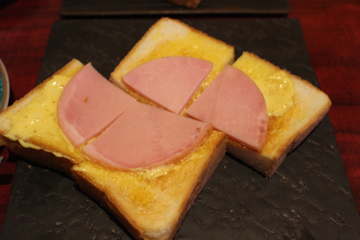 京都五条 喫茶 軽食ナナ のモーニング 昭和40年創業のザ 喫茶店 京都館 京都に暮らす人たちと愛する人たちが京都を伝えるwebメディア京都館 京都に暮らす人たちと愛する人たちが京都を伝えるwebメディア